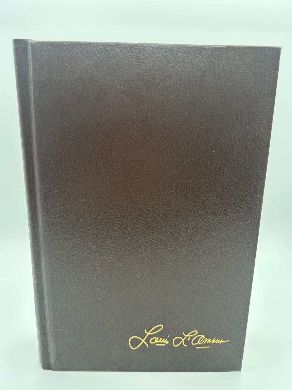 The Walking Drum Louis L'Amour Leatherette Bantam HC Gold